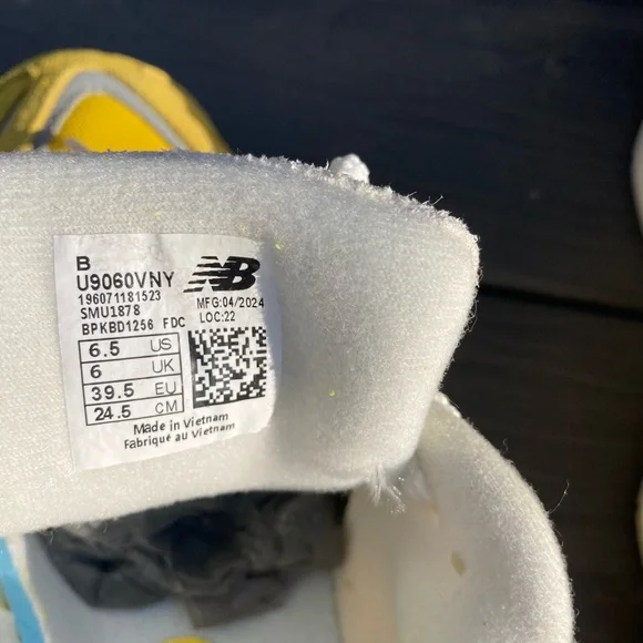 New Balance - Picture 7 of 15